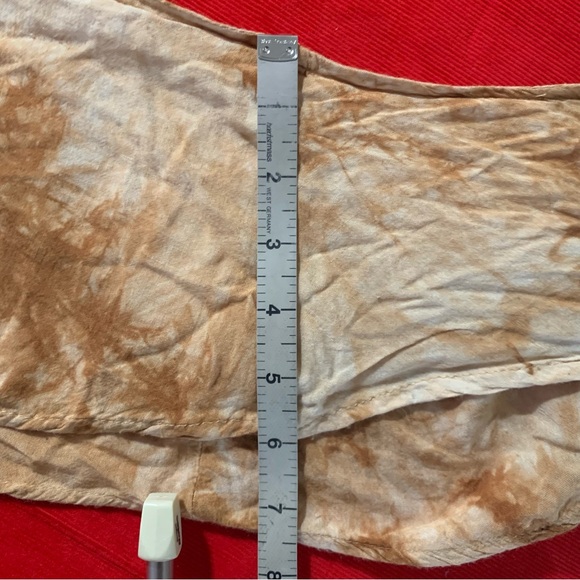 Y2K foreign exchange sand tan tie dye soft rayon halter crop top - Picture 13 of 14
